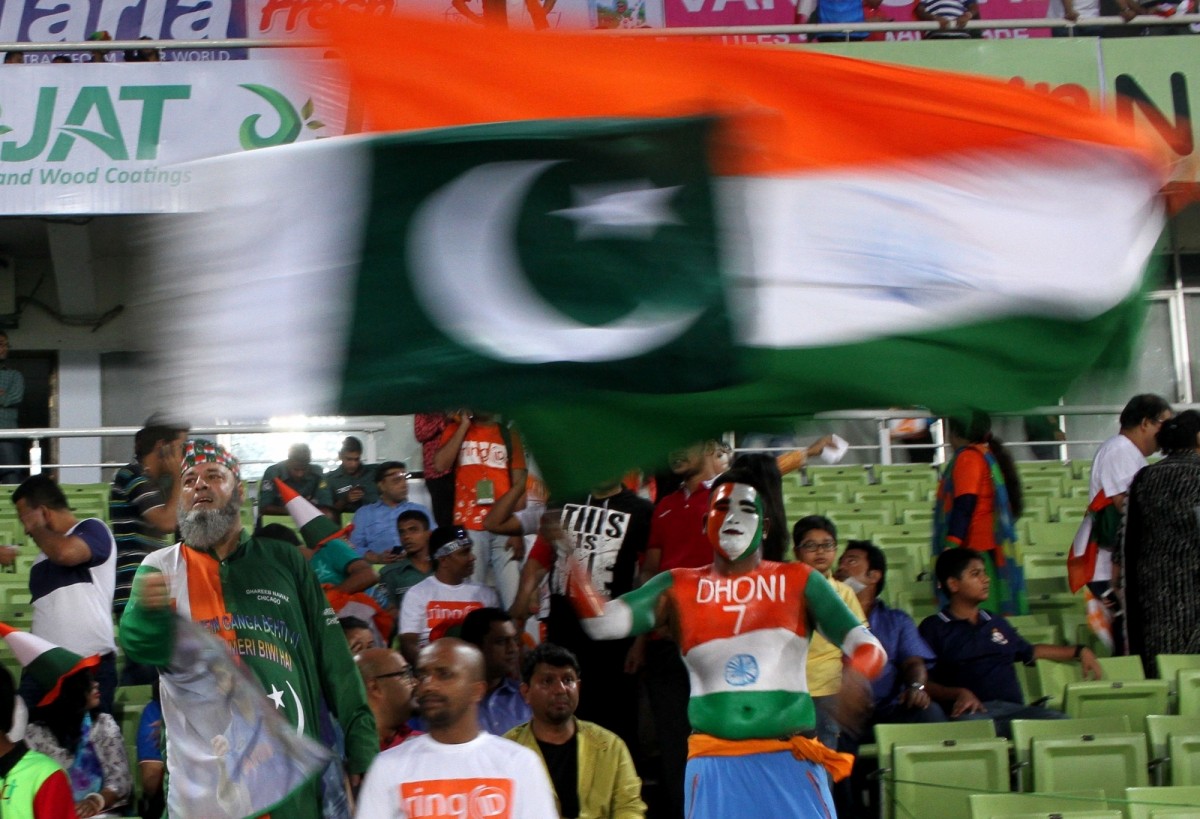 pakistan-india-cricket-fans