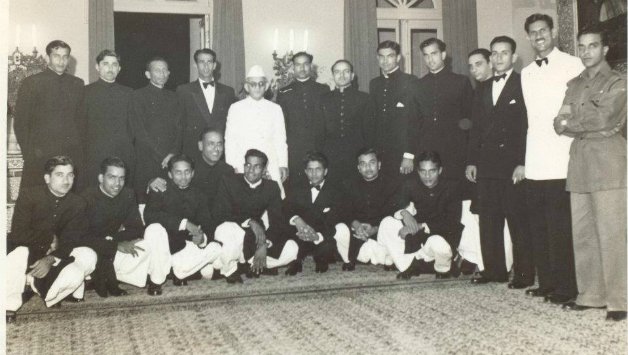 Pakistani-team-at-Reception-in-Lucknow-1952