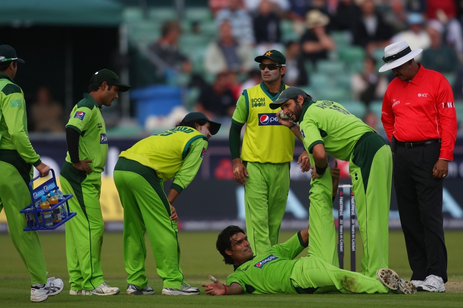 اگر پاکستان ورلڈ ٹی ٹوئنٹی نہ جیت پایا تو اس میں اہم کردار محمد عرفان کے زخمی ہونے کا بھی ہوگا (تصویر: Getty Images)