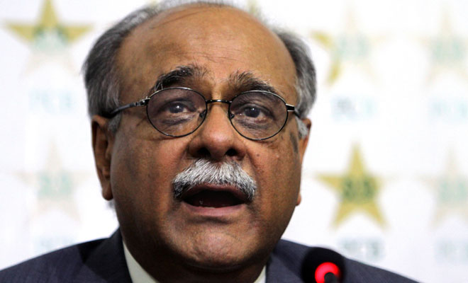 پاکستان کرکٹ پہلے ہی خسارے میں ہے، اس لیے بہرصورت اپنا مفاد مدنظر رکھنا ہوگا: چیئرمین پی سی بی (تصویر: AP)