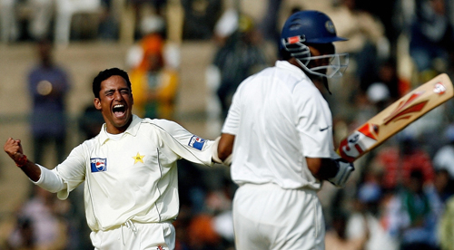 پاکستان اور بھارت کے درمیان آخری ٹیسٹ دسمبر 2007ء میں بنگلور میں کھیلا گیا تھا (تصویر: AFP)